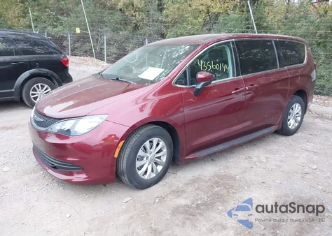 2017 Chrysler Pacifica Touring z USA, uszkodzony, nr VIN 2C4RC1DG1HR695523